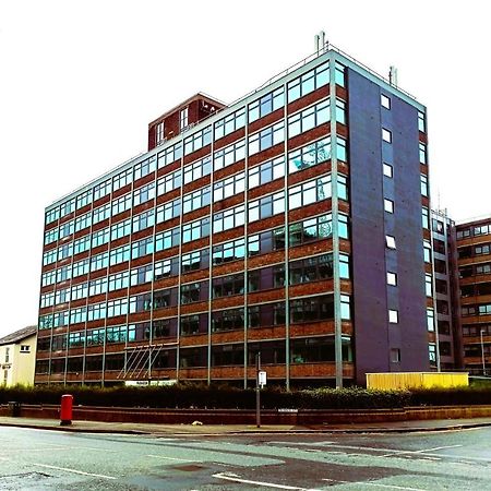 Fabulous One Bedroom Apartment Near Old Trafford Stadium Manchester Dış mekan fotoğraf